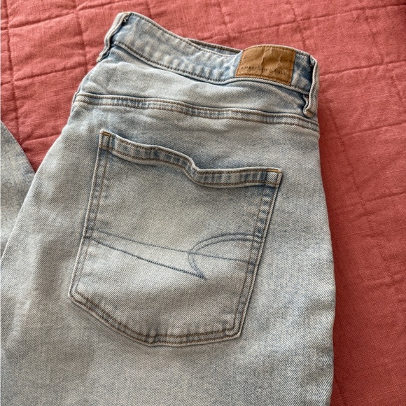 AMERICAN EAGLE STRIGID MOM JEAN - Picture 2 of 5